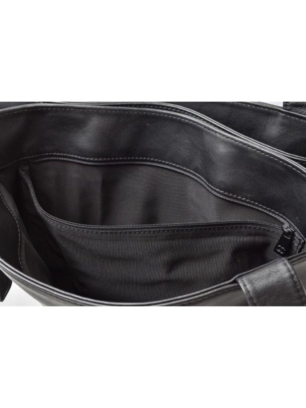 Chanel Tote A4 Lamb Leather Black - Picture 3 of 9